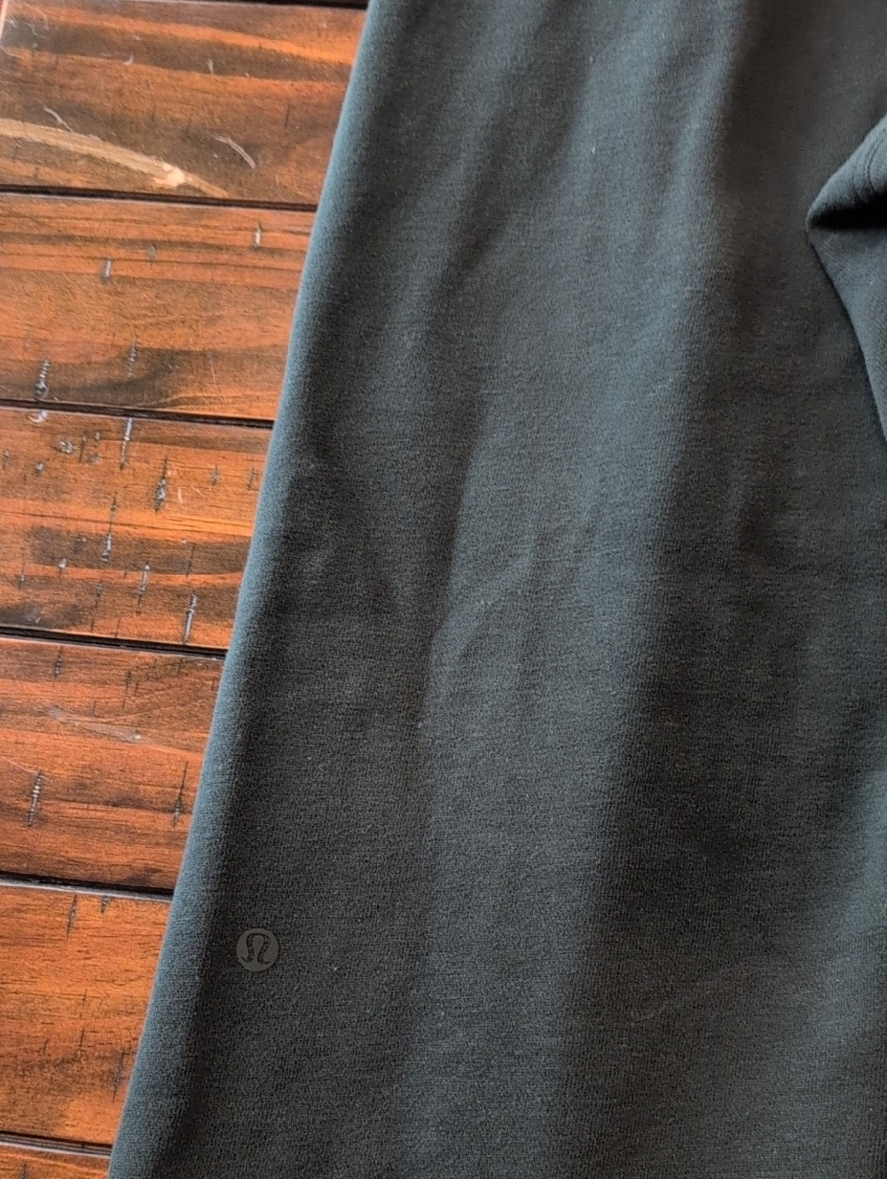 Lululemon Scuba Oversized Jogger Mid Rise - Picture 9 of 9